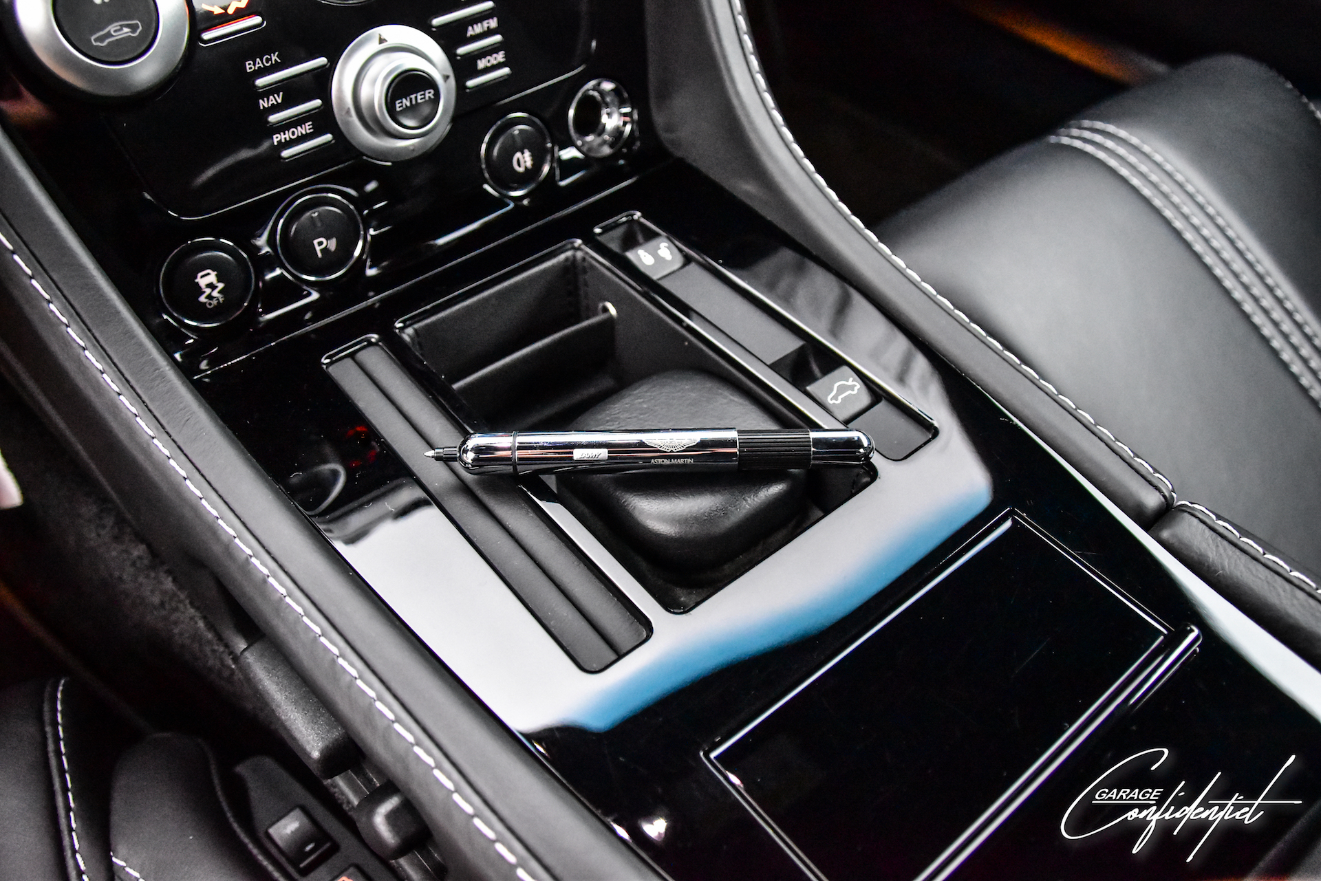 aston_martin_v8_vantage_s_black_27