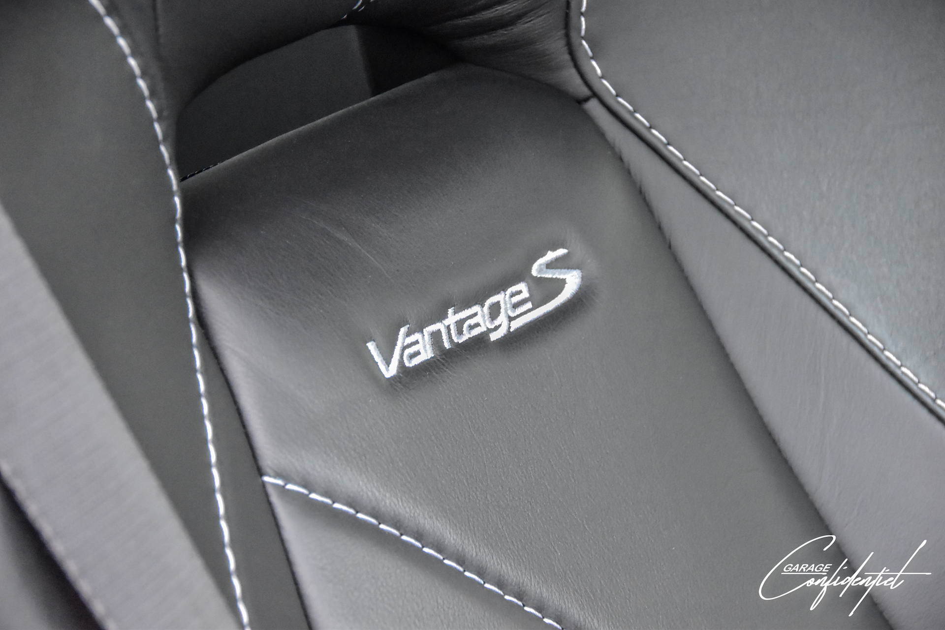 aston_martin_v8_vantage_s_black_33