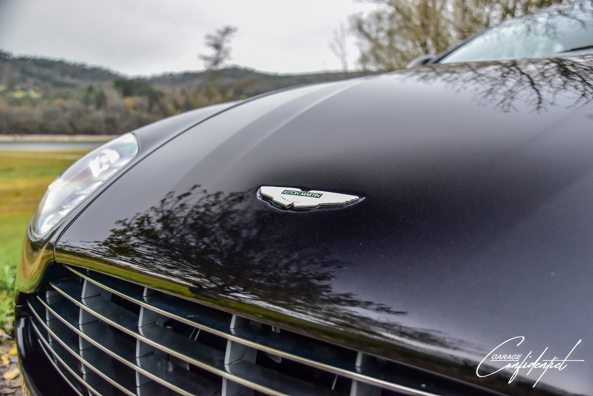 aston_martin_v8_vantage_s_black_40