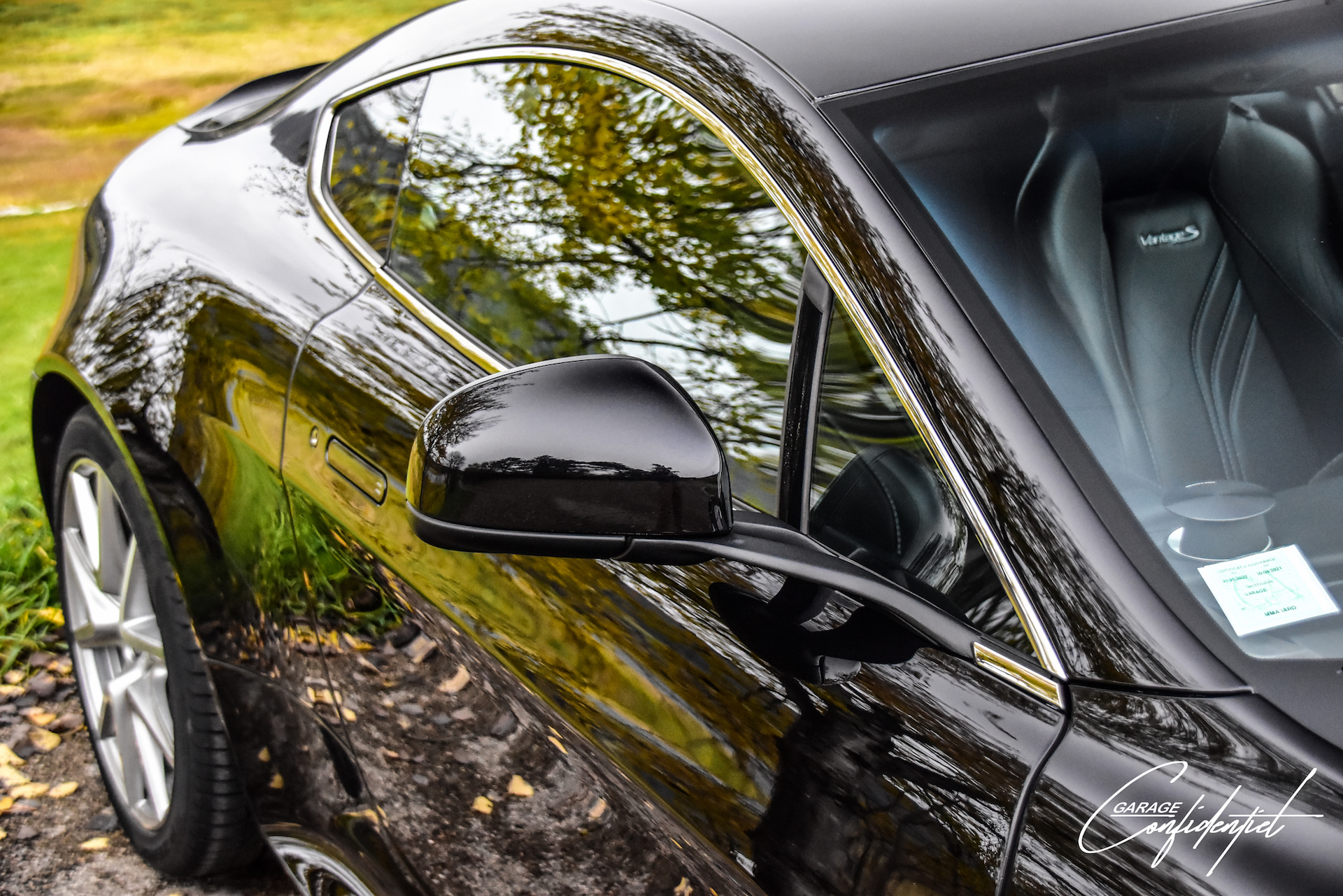 aston_martin_v8_vantage_s_black_42