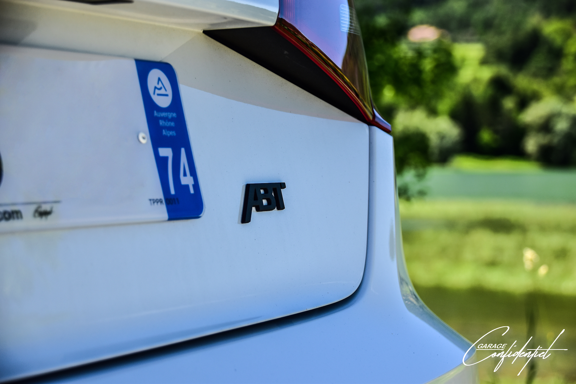 audi_s3_abt_2014_sportback_tfsi_300_s_tronic_blanc_13-2