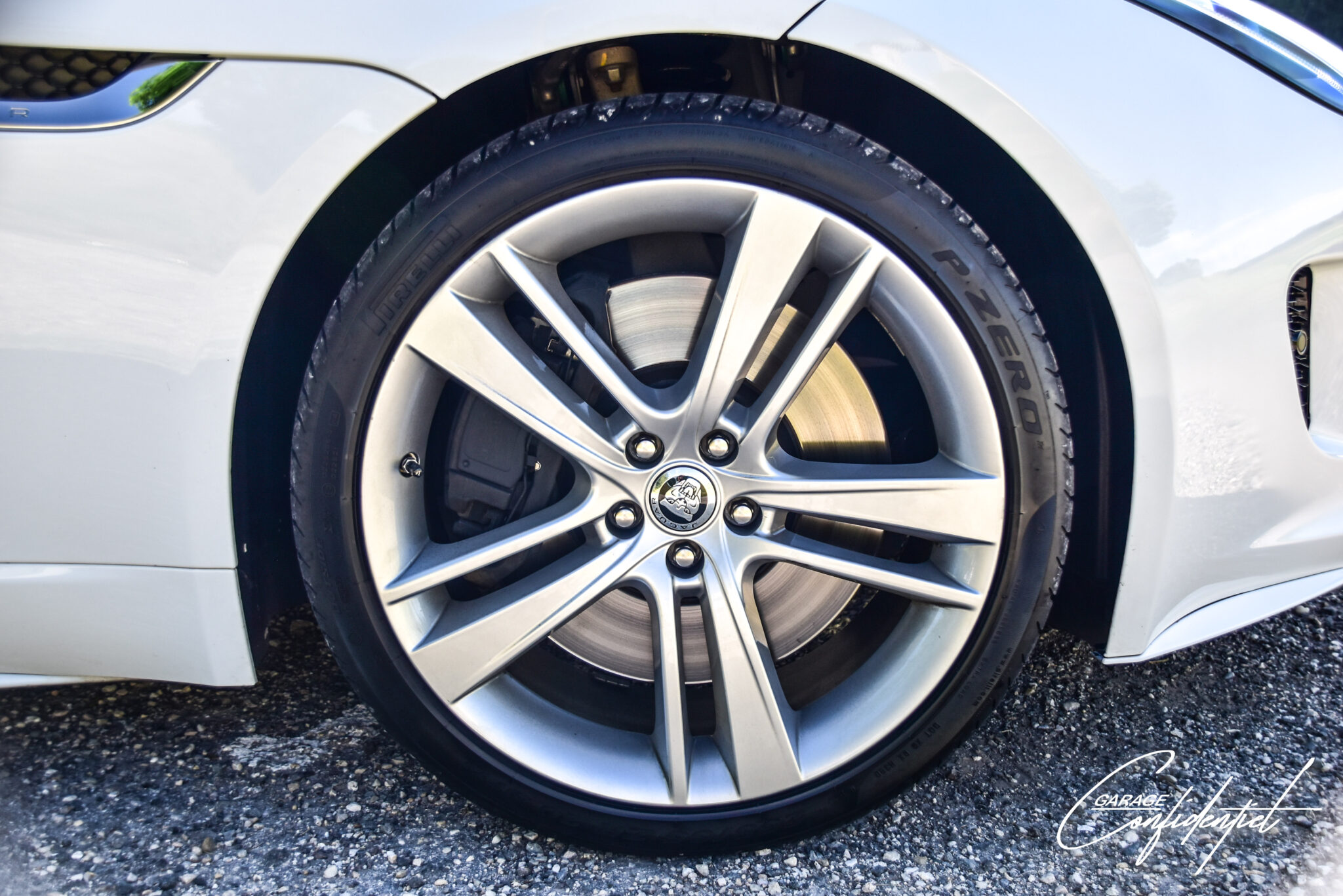 jaguar_f_type_v6s_blanche_26
